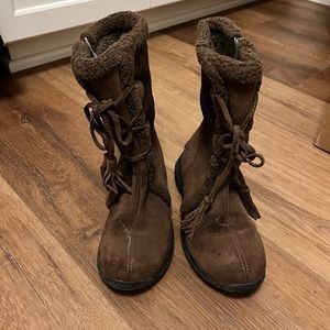 L.L. Bean Women’s Snow Shoes - 7.5